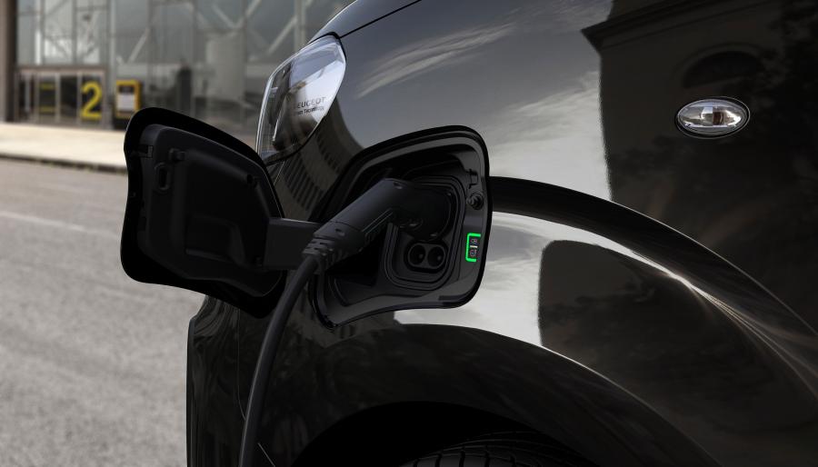 Детали экстерьера Peugeot e-Traveller 2020 года  (WW) (фото 19 из 29)